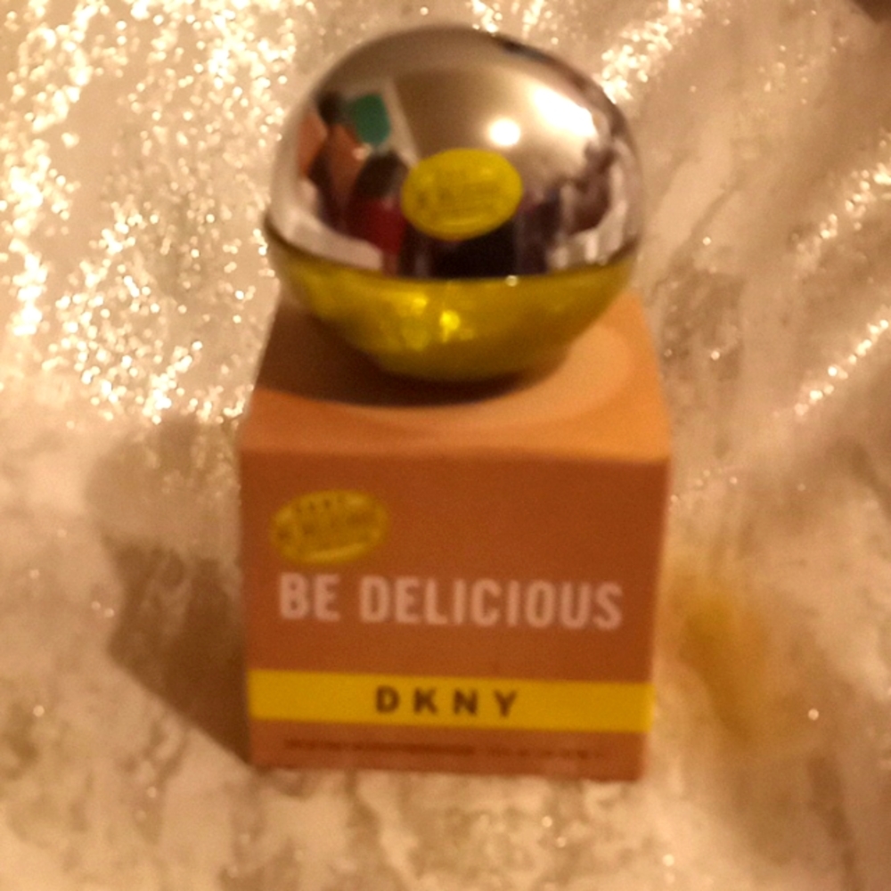 Dkny BE DELICIOUS eau de parfum spray 1 oz